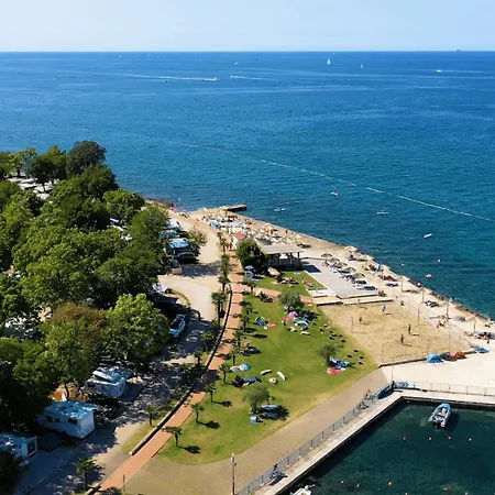 Easyatent Safari Tent Zelena Laguna 4* Πόρετς