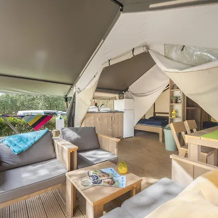 Park za odmor Easyatent Safari Tent Zelena Laguna 4*