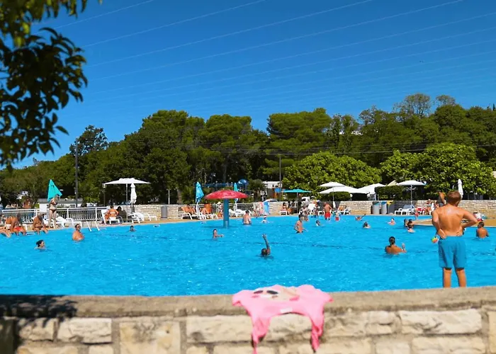 Üdülőpark Easyatent Safari Tent Zelena Laguna 4*