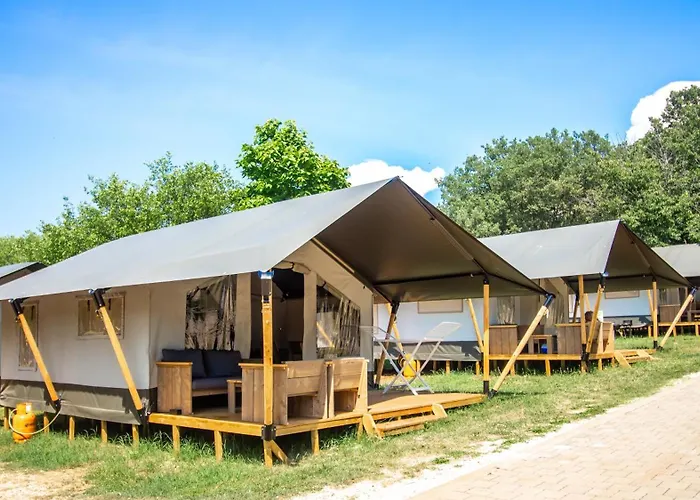 Üdülőpark Easyatent Safari Tent Zelena Laguna Poreč