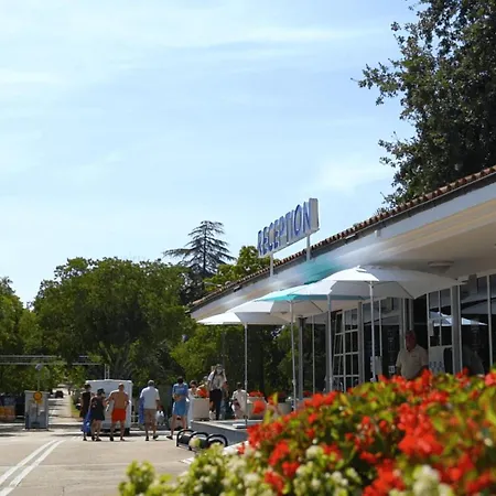 ホリデーパーク Easyatent Safari Tent Zelena Laguna 4*